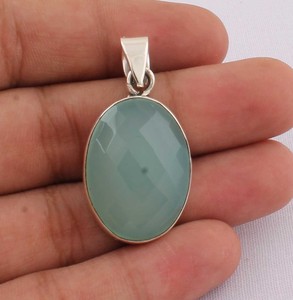 SHREE JAIPUR SILVER - Amuleto Solitario Ovalado de Plata de Ley 925 con Calcedonia Natural Vintage Aqua y Piedra Verde Marina - Product Image 1