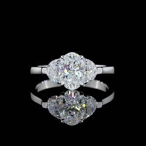 Anillo de Compromiso Clásico de Tres Piedras con Diamante Ovalado Cultivado en Laboratorio, Certificado IGI, con Diamantes Laterales de Media Luna, para Aniversario o Boda - Product Image 1