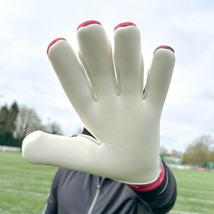 Gants de gardien de but en cuir de haute qualité professionnels, respirants, antidérapants, ajustables, avec protection des doigts - Product Image 3
