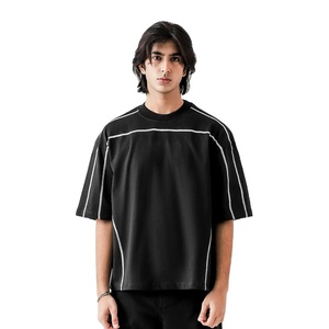 Camiseta Gráfica de 5 Costuras Superiores Directa de Fábrica, Personalizada, con Hombros Caídos, Oversize, Unisex, Casual, Cuello Redondo, para Hombre - Product Image 1