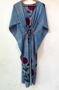 Robe longue kaftan en coton à motifs floraux indiens, idéale pour la plage, adaptée à la maternité, et parfaite pour se détendre - Product Image 4