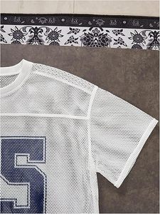 Camiseta Deportiva Blanca de Malla con Bordado del Número 95, Estilo Jersey, Material de Poliéster Ligero, Diseño Duradero - Product Image 4
