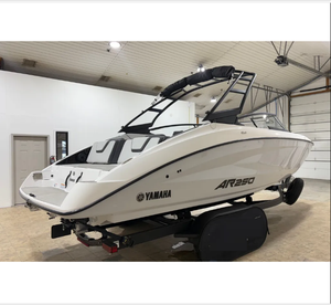 Bateau d'occasion 2025 AR250 7m 1.9L Moteur Inboard Jet Drive 250HP Diesel Luxe Pêche Travail Remorquage Rivière Durable Remorque Marine - Product Image 1
