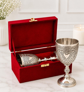 Gobelets en laiton ornés, décor argenté, doré et noir, coupes à vin avec motif floral gravé pour la décoration de table de cérémonie de mariage - Product Image 2