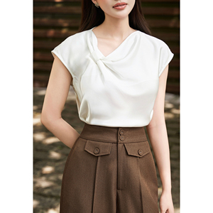 Blusa Casual de Verano para Mujer, Cuello Asimétrico, Manga Corta, Satén Blanco, Cómoda, ODM OEM SOEN - Product Image 3