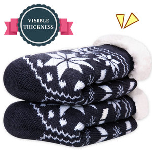 Chaussettes de Noël personnalisées avec des motifs festifs créatifs et un tissu extensible pour un port confortable en saison - Product Image 5