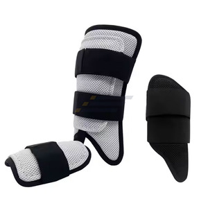 Protège-tibias de baseball noirs solides avec couverture du pied, protection renforcée, protection professionnelle, sangles réglables en PU - Product Image 6