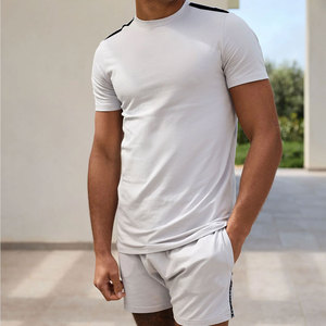Ensembles assortis pour hommes prêts à être expédiés, ensembles t-shirt et short, ensembles effet délavé, directement de l'usine. - Product Image 5
