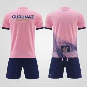 เสื้อฟุตบอลคอกลมพิมพ์ลายแบบรีโทรด้วยความร้อน 100% โพลีเอสเตอร์ สำหรับชื่อทีม ชุดเสื้อและกางเกงขาสั้นแห้งเร็วสำหรับทุกเพศ - Product Image 2