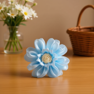 Fleur décorative en tissu Ilan 4 cm 4 pièces bleue pour la décoration de la maison - Product Image 2