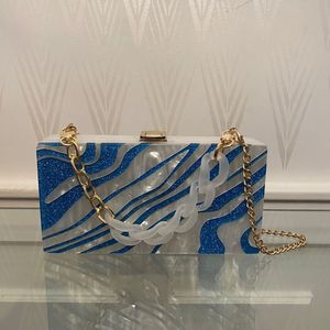 Pochette de soirée pour femme en résine moderne de luxe, artisanale, nouveautés de fête modernes - Product Image 5
