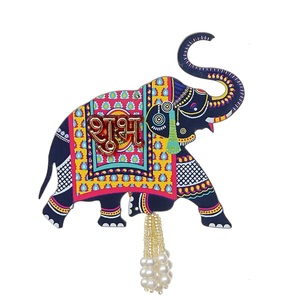 Ensemble de vases de table ronds en laiton Shubh Labh, design industriel, décoration Diwali - Product Image 1