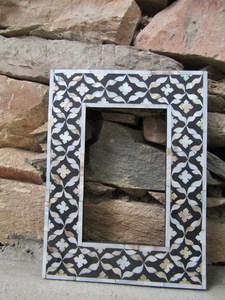 Handmade Mother of Pearl Inlay Floral Photo <b>Frame</b> - Product Image 1