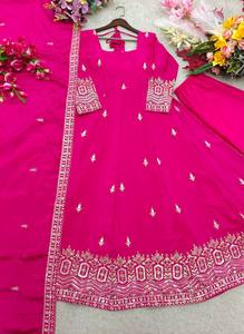เปิดตัวผ้าไหมซินออนดีไซน์ใหม่พร้อมงานปักลำดับที่5มม. gwon & pent & dupatta reddy - Product Image 3