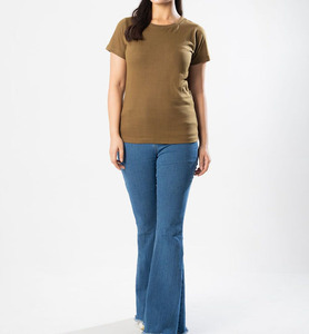 T-shirt pour femme de haute qualité fabriqué au Pakistan, nouveau tissu en coton de qualité supérieure, col rond, design personnalisé, couleur olive brunâtre, t-shirt surdimensionné - Product Image 2