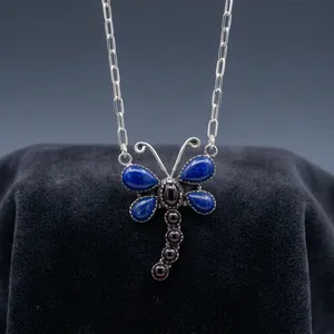 Collar con colgante de mariposa de plata de ley 925 con lapislázuli azul y granate granate, engaste en bisel, para mujer, uso diario - Product Image 5
