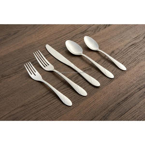 High Quality Metal Flatware <b>Set</b> Designed For Family Dinners Providing Comfortable Grip And Timeless Look For Every Meal - Product Image 2