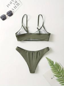 Bikini con tirantes ajustables para mujer – Traje de baño de dos piezas de color liso y corte ajustado para playa y piscina - Product Image 4