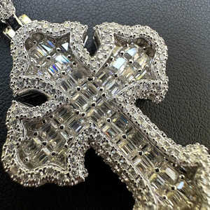 Pendentif Croix en Diamant Baguette de 2,5 Pouces, Certifié GRA D-E-F VVS1, Argent, Coupe Ronde Scintillante, Bijou Religieux, Cadeau - Product Image 3
