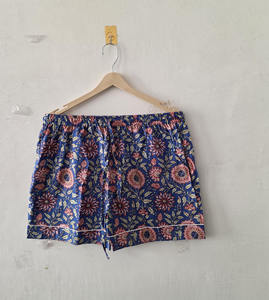 Conjunto de Pijama Elegante de Algodón Tejido con Estampado Artesanal, Traje de Dormir Floral Azul Jaipuri para Mujer, Ropa de Estar Sostenible - Product Image 6