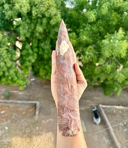 Punta de Flecha de Jaspe Marrón de 11 Pulgadas Hecha a Mano, Artesanía de Piedra Semipreciosa, Regalos para el Hogar, Punta de Lanza en Forma de Media Luna Dinámica - Product Image 5
