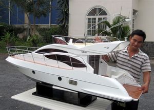 Maqueta de Barco Azimut 40 de 200 cm, de Alta Calidad, Tallada a Mano, de Madera, con Temática de Ángel, Pieza de Arte Coleccionable Oceánica - Product Image 5