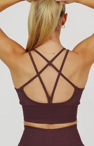 Ensemble personnalisé de soutien-gorge de sport et short moulant pour femme, idéal pour la gym, l'entraînement, le yoga et le fitness – Vêtements de sport sur mesure en gros - Product Image 3