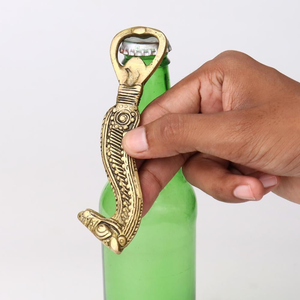 Abridor de Botellas de Latón Vintage con Forma de Caballito de Mar, Accesorio Decorativo Costero para Bar, Hogar, Cocina, Casa de Playa y Eventos - Product Image 3