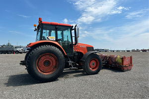 Tractor 4WD M108X 2011, Equipo de Calidad, Suministro de Fábrica, Venta al Por Mayor - Product Image 3
