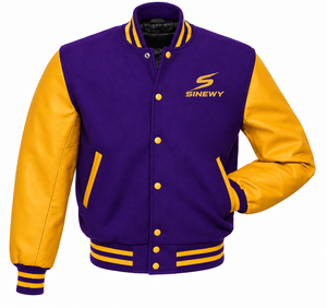 Chaqueta Varsity Morada para Hombre SINEWY, con Doble Botonadura, Mangas de Cuero PU Amarillo Bordadas y Cuello Alto - Product Image 1