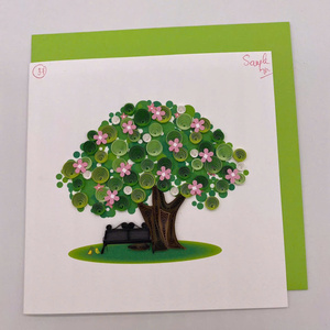 Carte de vœux créative 3D pop-up en quilling, motif arbre en papier, fleurs roses, banc, finition mate, impression numérique, design artistique personnalisé - Product Image 2