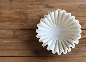 Présentoir de table moderne en marbre en forme de fleur avec intérieur lisse pour un nettoyage facile, 100 % fait main pour une utilisation régulière - Product Image 4