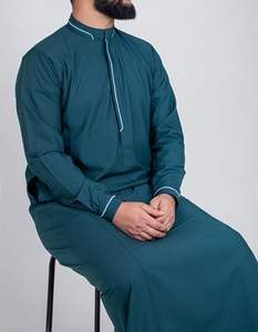 Vente en gros de thobes islamiques en polyester pour hommes, vêtements de prière pour le Ramadan et l'Aïd, OEM, marque privée, faible MOQ, thobe ethnique respirant à manches longues - Product Image 4