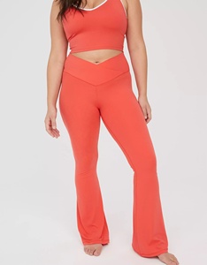 Pantalon de sport tricoté respirant à taille haute, évasé, effet ventre plat, écologique, avec logo à la taille, pour le yoga et l'entraînement - Product Image 3