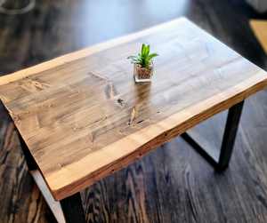 Mesa de Centro de Madera Sólida con Acabado Natural y Patas de Metal, Mueble Elegante para Decoración de Sala de Estar Moderna - Product Image 3