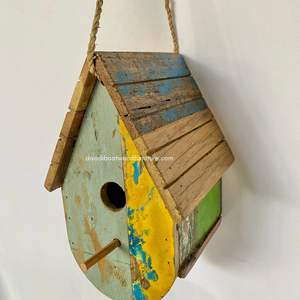 Casa para Pájaros Reciclada, Hecha a Mano, Sostenible, de Madera, Estilo Barco, Color Madera Envejecida, Jaula Original para Pájaros, Casa para Pájaros Pequeños de Exterior - Product Image 3