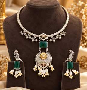 Conjunto de Collar Nupcial Oxidado Hasli, Chapado en Plata Antigua, Joyería con Piedras, Diseño Kundan Pintado a Mano, Gargantilla para Uso Festivo - Product Image 3