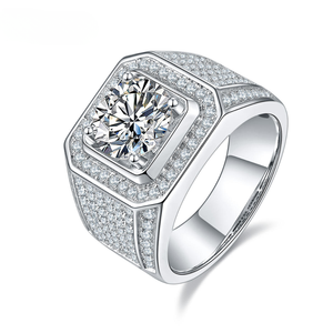 Anillo de Compromiso y Boda Personalizado para Hombre en Plata de Ley 925 con Brillantes Diamantes Multicolores y Moissanita, Estilo Hip Hop - Product Image 1