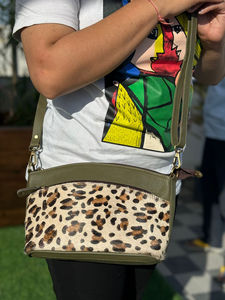 Nuevo bolso cruzado de cuero reciclado occidental con estampado de animales, bolso de Venta caliente para mujer, bolso de hombro multicolor único con estilo - Product Image 2