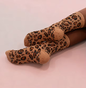 Calcetines de Pilates con Estampado de Leopardo y Logotipo Personalizado para Mujer, Calcetines de Yoga Antideslizantes con Puntos de Agarre en Toda la Suela, de Algodón, para Estudio de Yoga, Venta al Por Mayor - Product Image 4