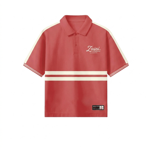 Polo de Primera Calidad, 220 GSM, Poliéster Interlock, Color Rojo Coral con Panel Blanco, Impresión Personalizada, Logotipo Bordado, OEM - Product Image 1