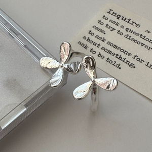 Anillo de Plata de Ley S925 con Textura de Flor Pequeña Estilo Coreano, Anillo Sencillo Estilo Coreano - Product Image 1