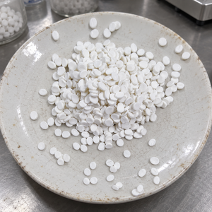Meilleure Vente Prix le Plus Bas Malaisie Carbonate de Calcium Masterbatch Remplisseur en Palette Couleur Naturelle au Design Unique - Product Image 1
