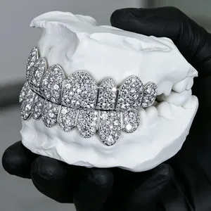 Grillz personnalisés en diamant pour dents, ensemble haut-bas, entièrement sertis, style hip-hop, diamants ronds brillants de laboratoire, en argent sterling 925 - Product Image 5