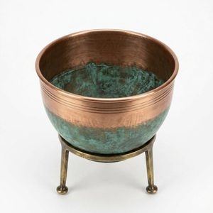 Maceta de Cobre Rústica Vintage Hecha a Mano de 24 cm con Pátina Verdigris para Decoración de Hogar y Hotel - Product Image 3