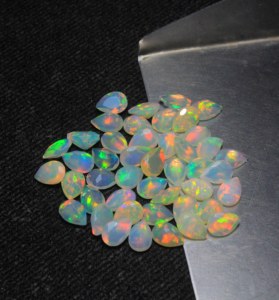 Opale naturelle d'Éthiopie Welo, taille poire, 6x4mm, facettée, pierre précieuse en vrac pour la fabrication de bijoux, taille calibrée. - Product Image 4