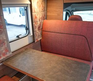 Autocaravana Knaus LIVE TRAVELLER 600 Alc0ve 2025 Lista para Enviar, Título Limpio, Usada - Product Image 4