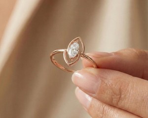 Anillo de plata 925 original con baño de oro rosa y gema de moissanita talla marquesa de 1.01 CT para mujer, un regalo fino para ella. - Product Image 3