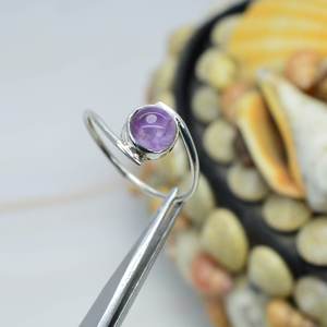 Anillo de piedra preciosa de amatista natural, forma redonda y lisa, plata de ley 925, anillo de moda para mujer, joyería para fiestas, hecho a mano, al por mayor. - Product Image 3