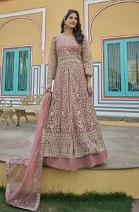 Traje Anarkali Moderno de Seda Semi-Cosido con Bordado y Lentejuelas para Bodas, Graduaciones y Diwali - Product Image 3
